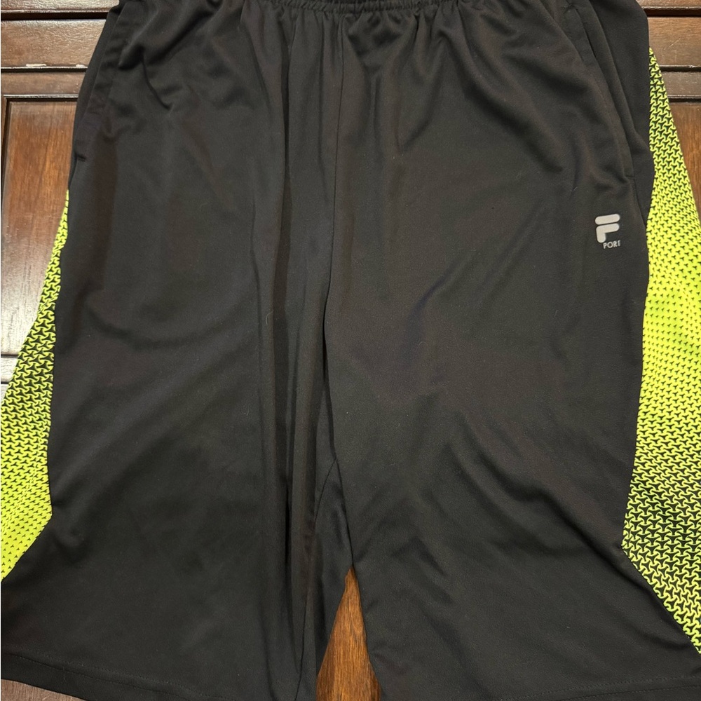 Mens XL Fila Black Green Shorts Elastic Waist Inseam 10”. Nice shorts.
